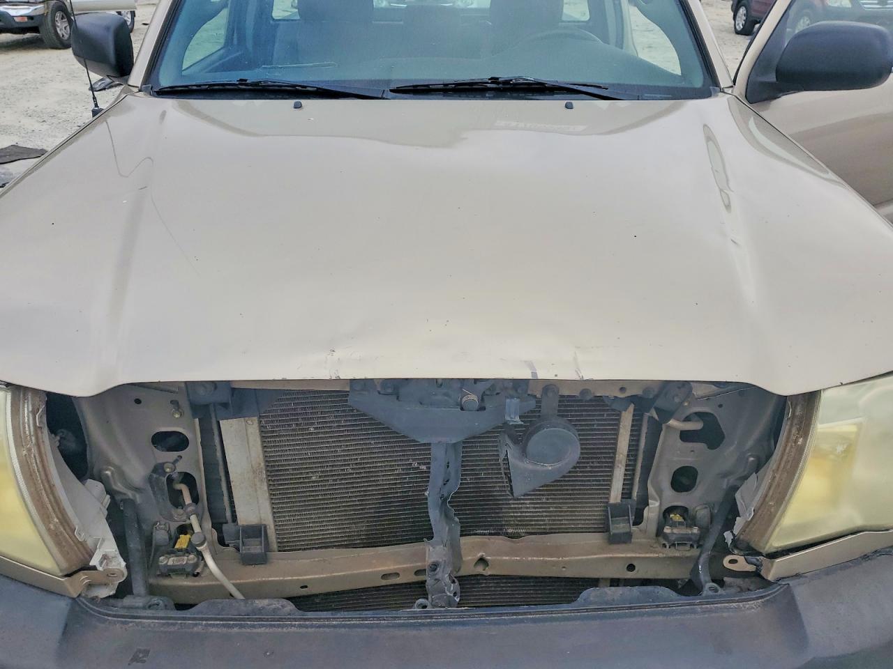 2005 TOYOTA TACOMA BASE photo 11