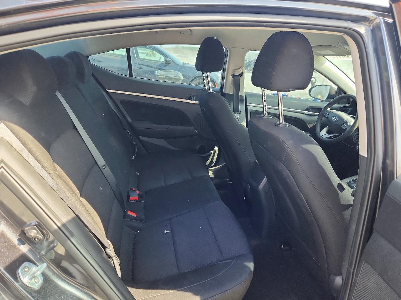 2020 HYUNDAI ELANTRA SEL photo 10