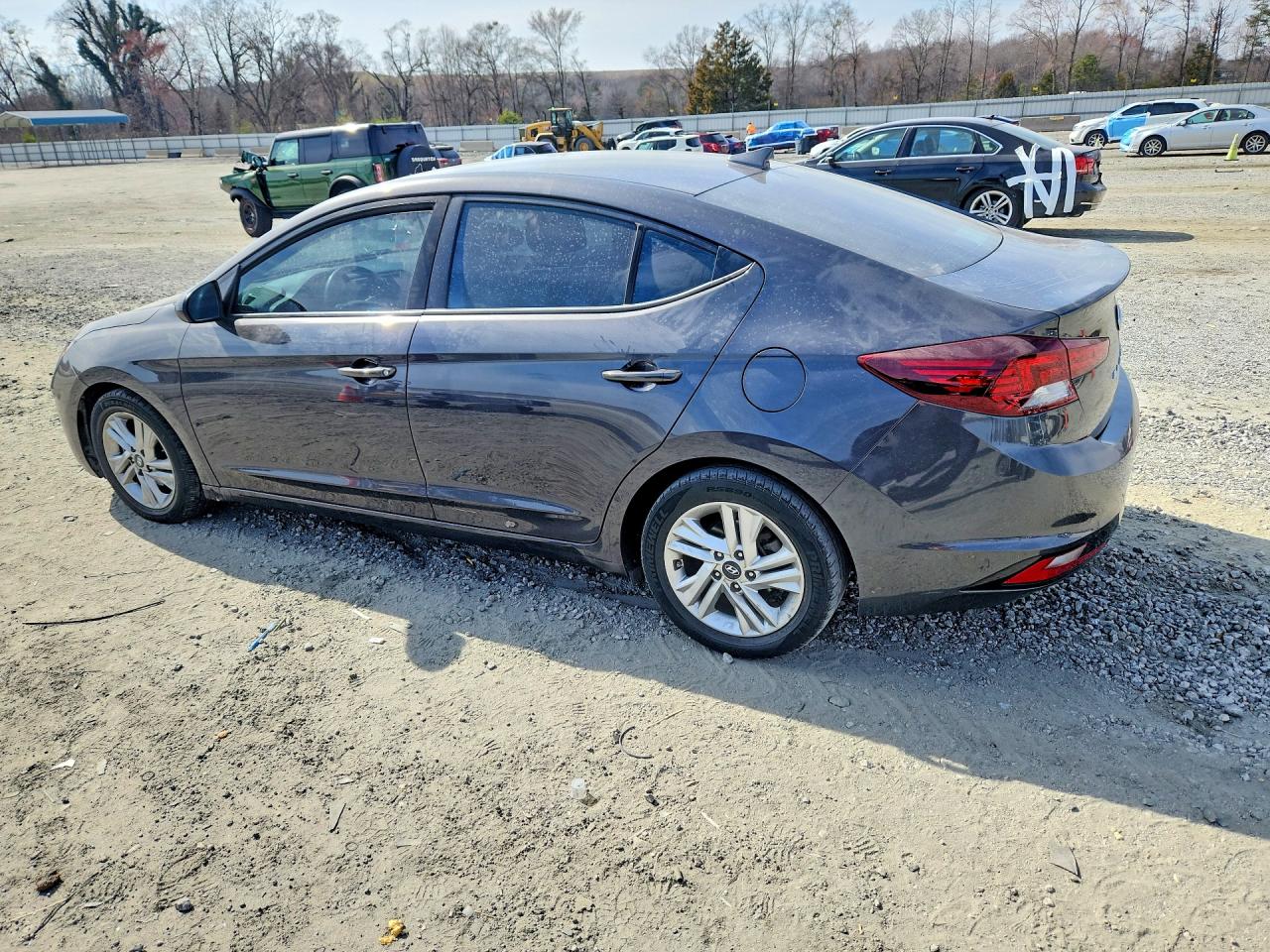 2020 HYUNDAI ELANTRA SEL photo 2