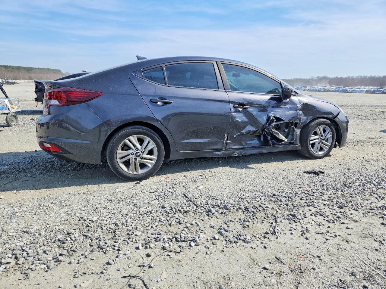 2020 HYUNDAI ELANTRA SEL photo 3
