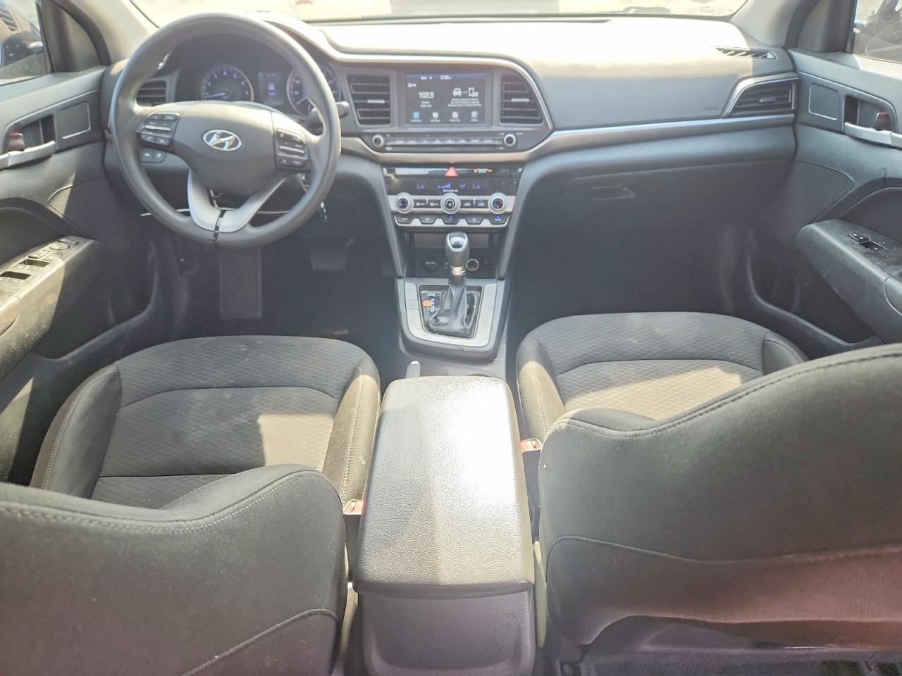 2020 HYUNDAI ELANTRA SEL photo 8