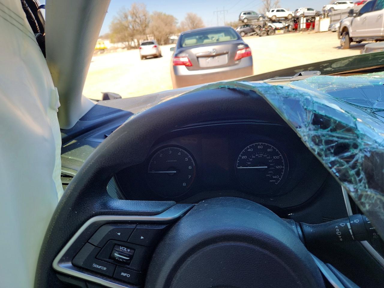 2019 SUBARU FORESTER photo 25