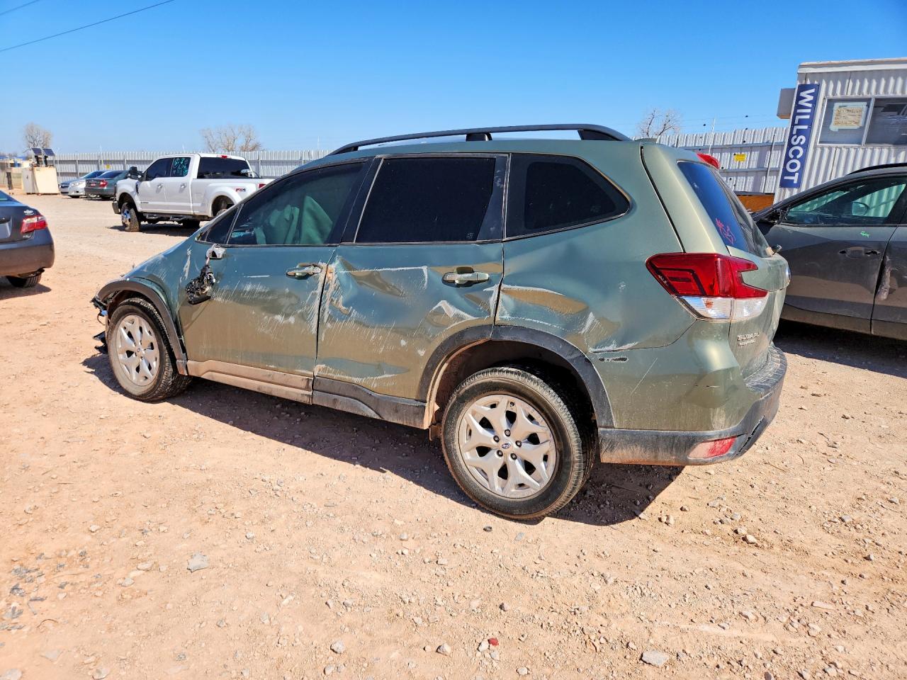 2019 SUBARU FORESTER photo 4
