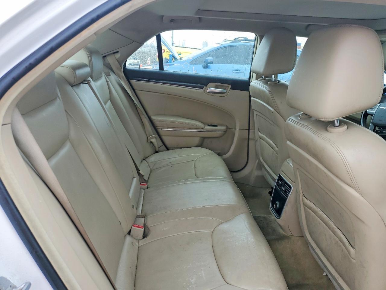 2014 CHRYSLER 300 photo 10