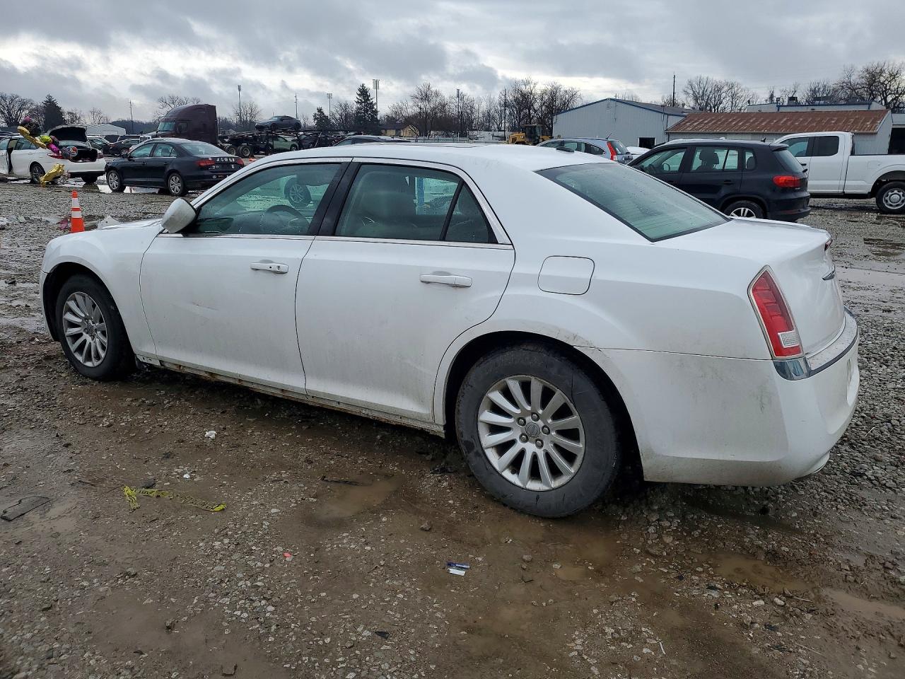 2014 CHRYSLER 300 photo 2