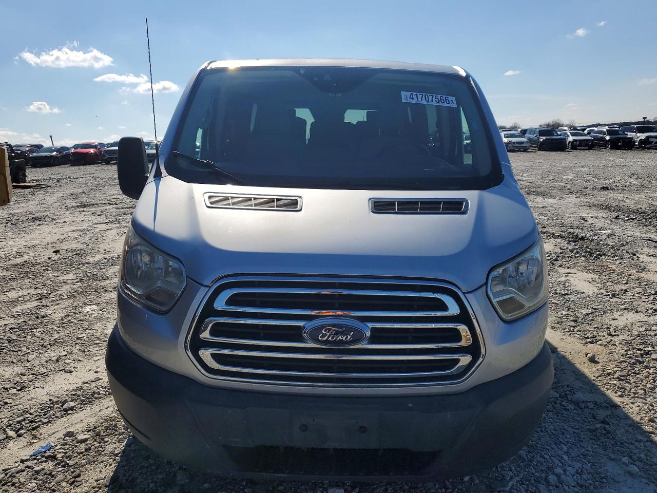 2017 FORD TRANSIT T-150 photo 9