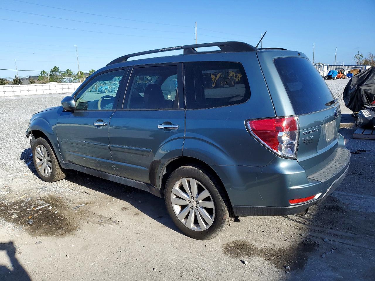 2011 SUBARU FORESTER 2.5X PREMIUM photo 4