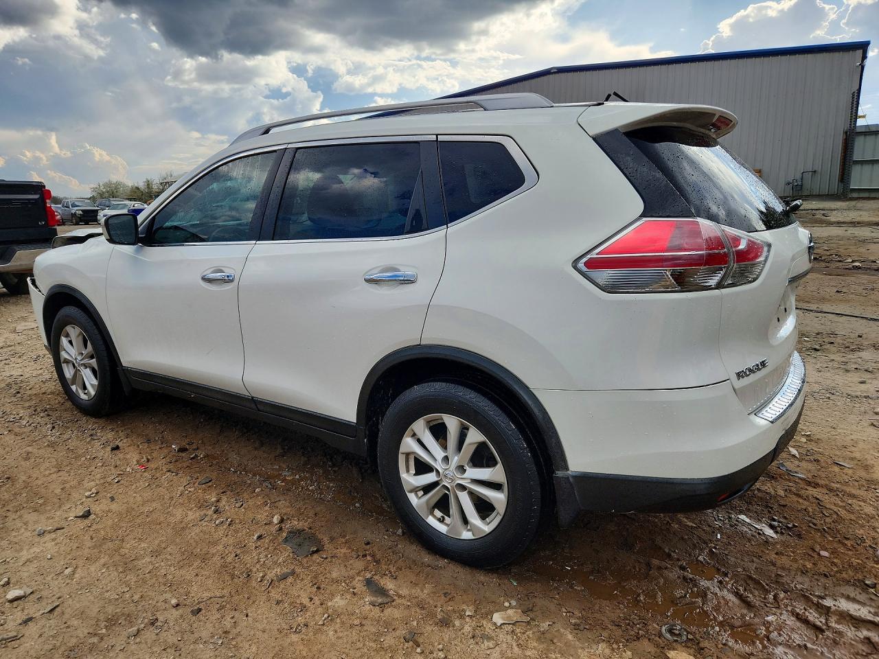 2014 NISSAN ROGUE SV photo 2