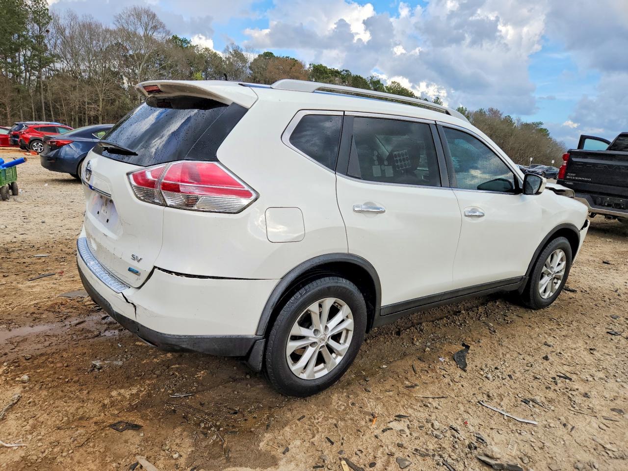 2014 NISSAN ROGUE SV photo 3