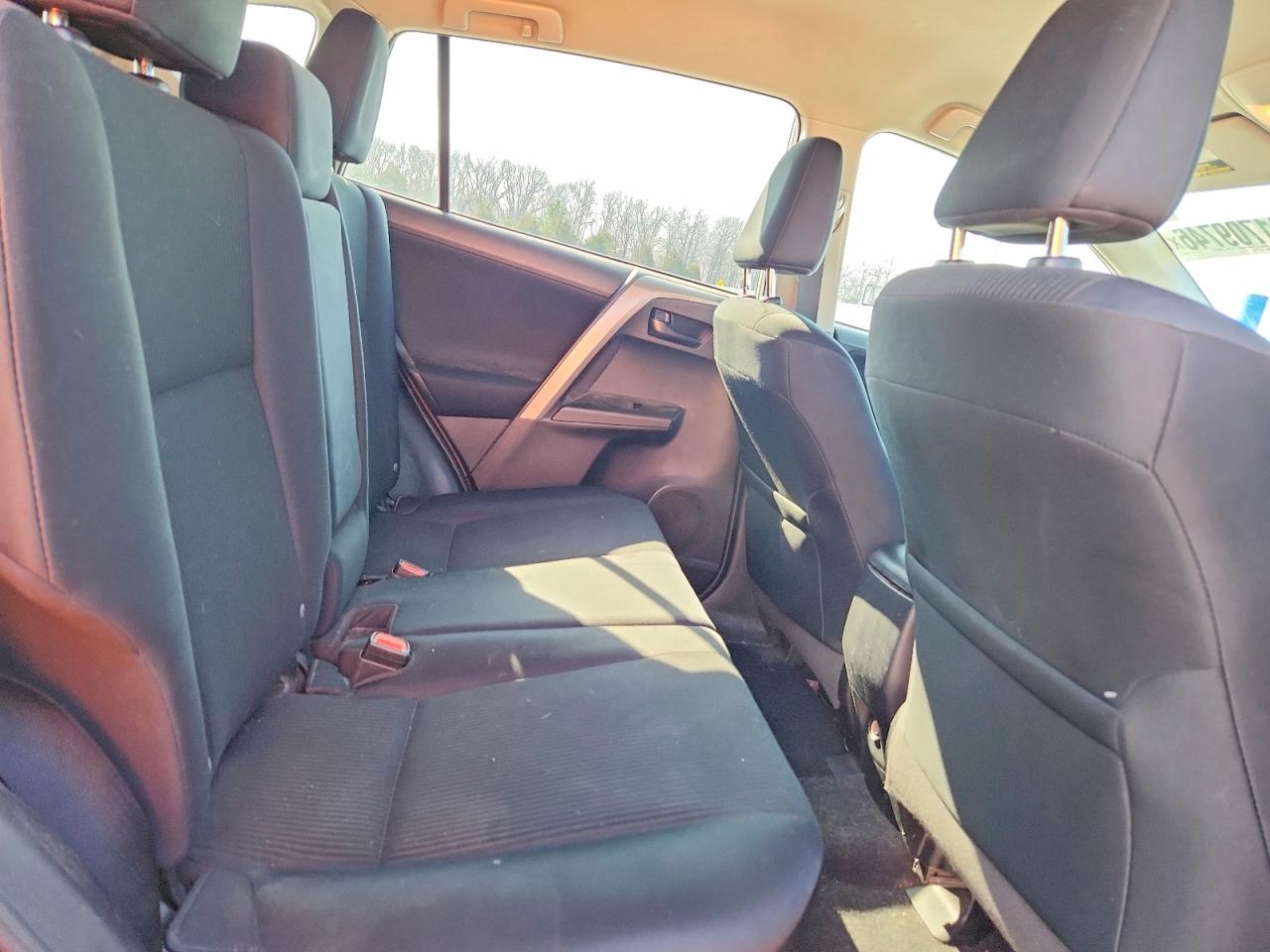 2017 TOYOTA RAV4 LE photo 11