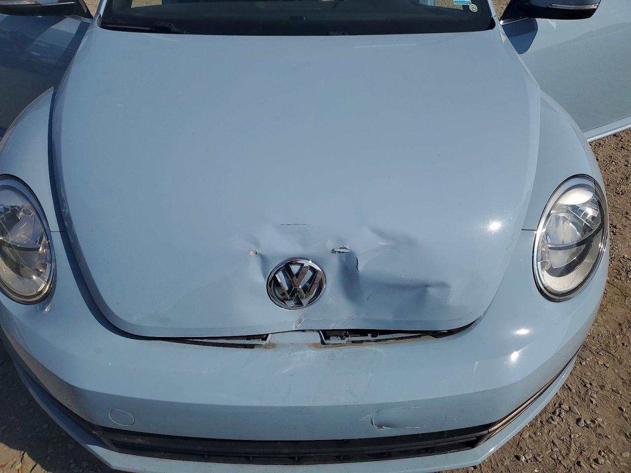 2013 VOLKSWAGEN BEETLE photo 11