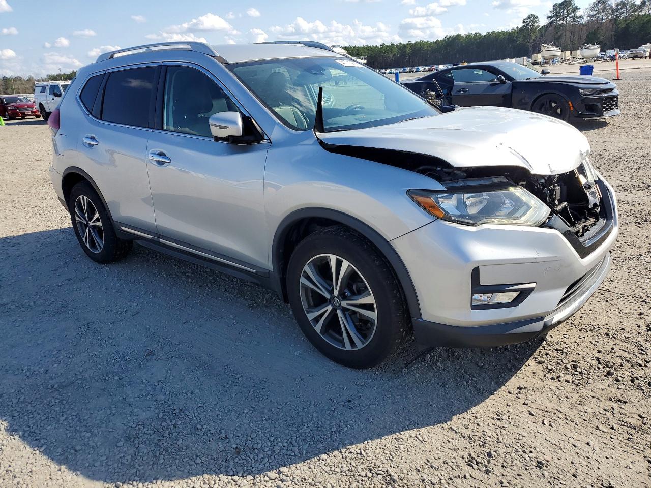 2018 NISSAN ROGUE S photo 10