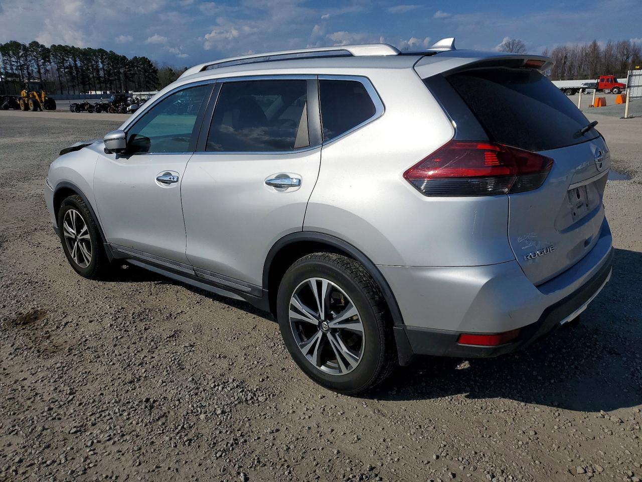2018 NISSAN ROGUE S photo 4