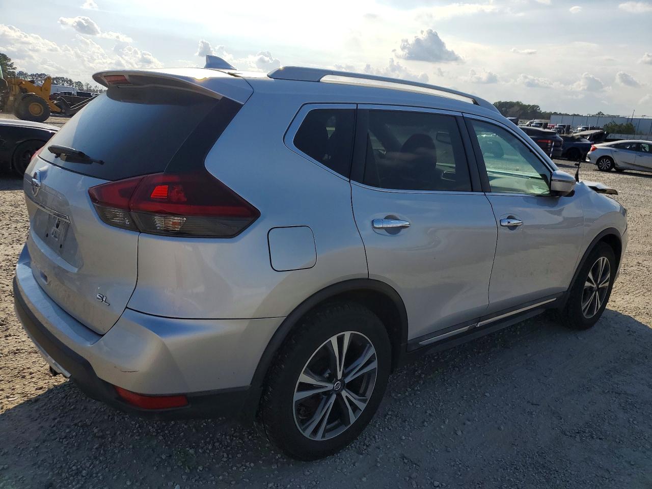 2018 NISSAN ROGUE S photo 7