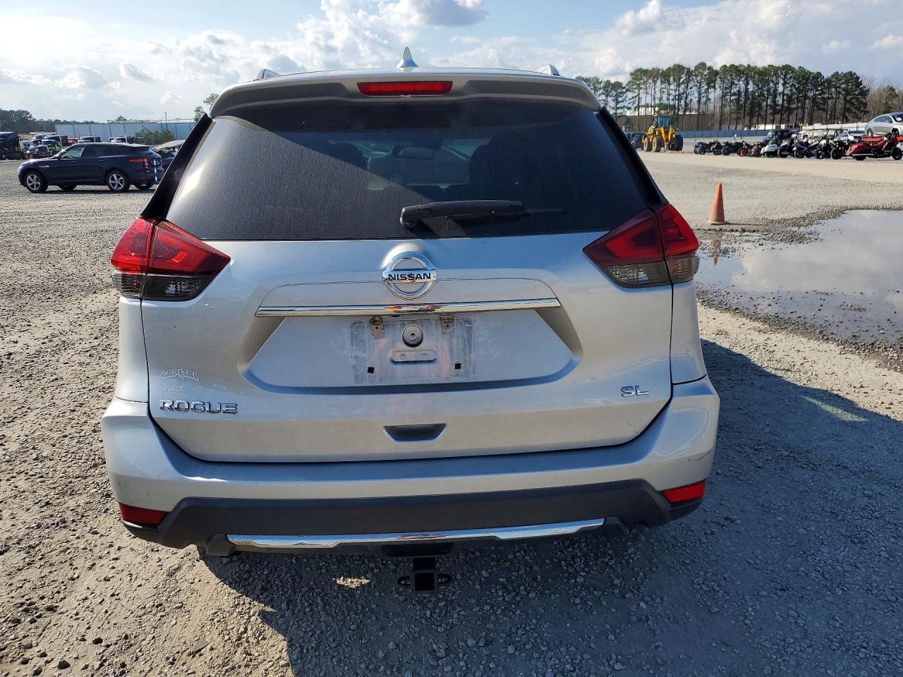 2018 NISSAN ROGUE S photo 16