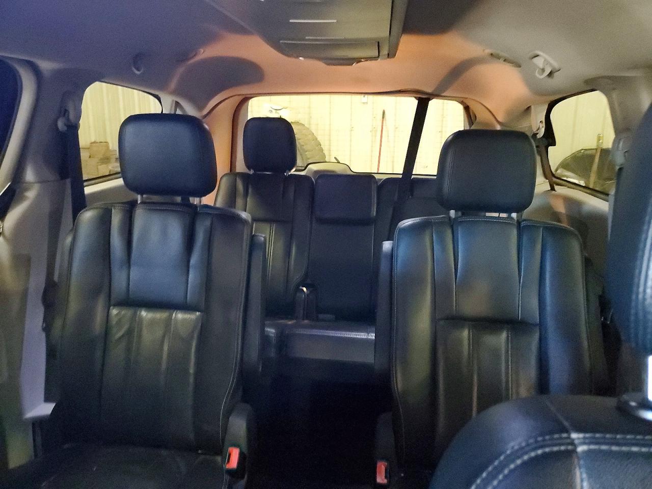 2012 CHRYSLER TOWN & COUNTRY TOURING photo 10