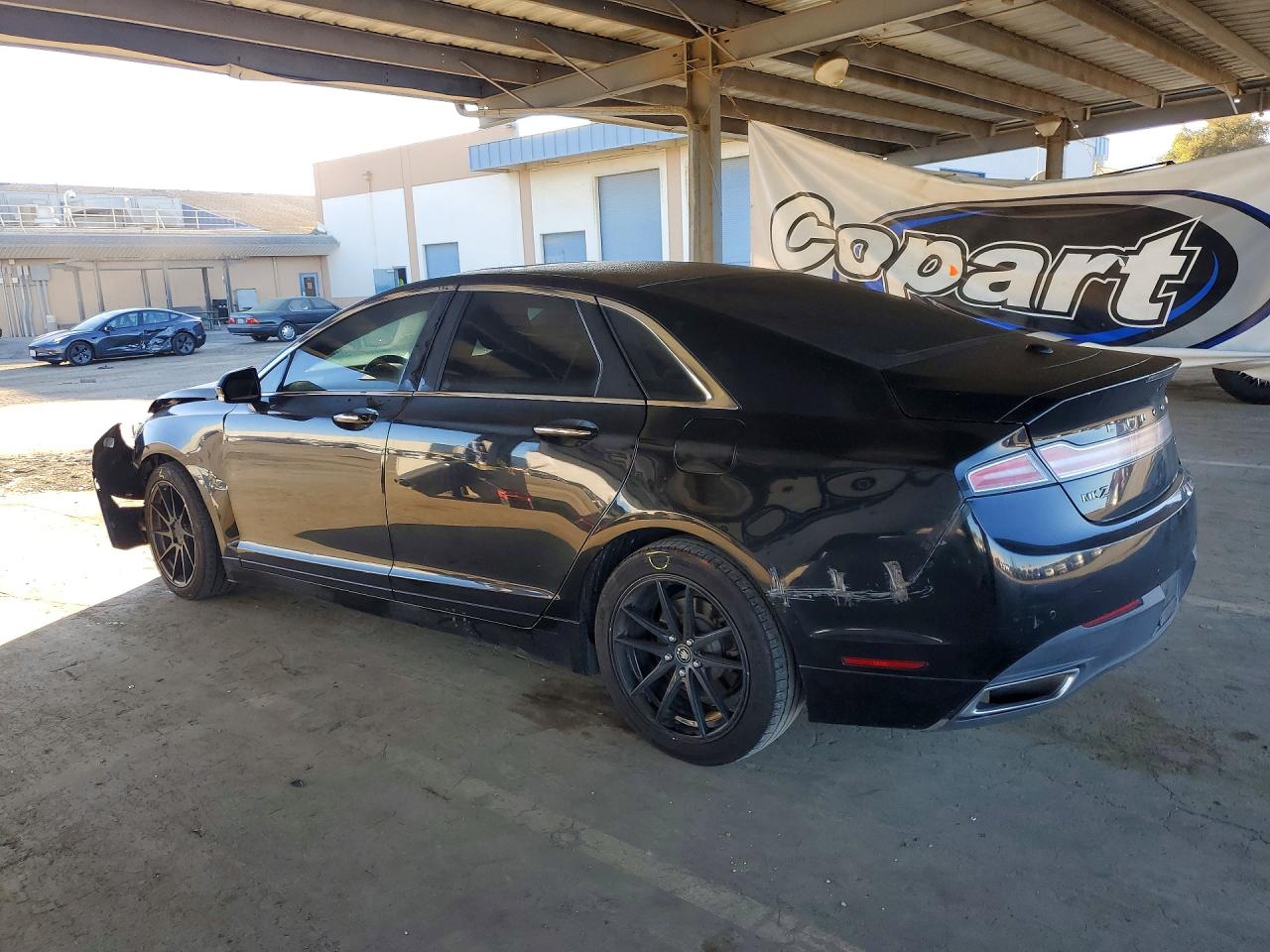 2016 LINCOLN MKZ HYBRID photo 2