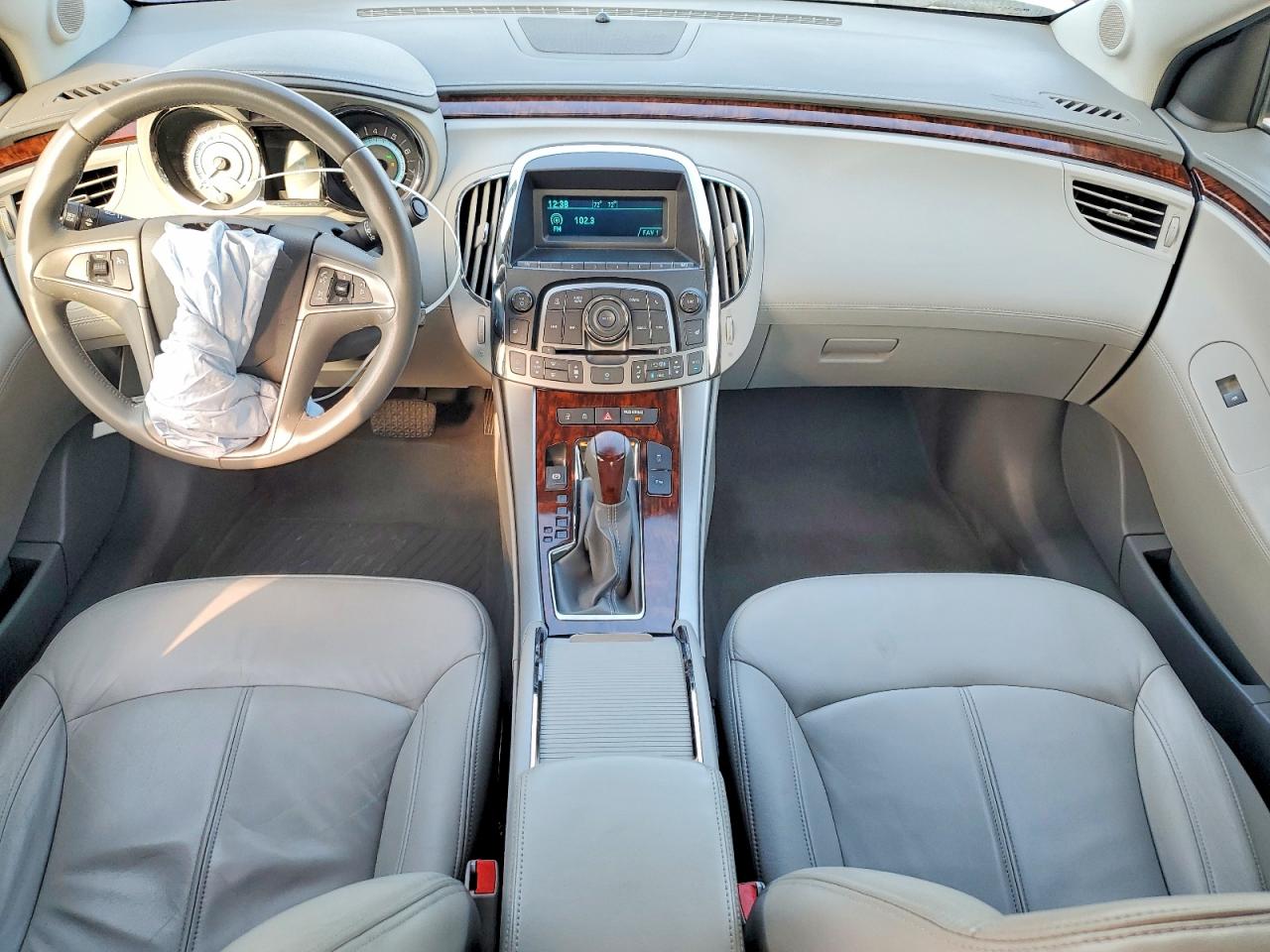 2010 BUICK LACROSSE CXL photo 22