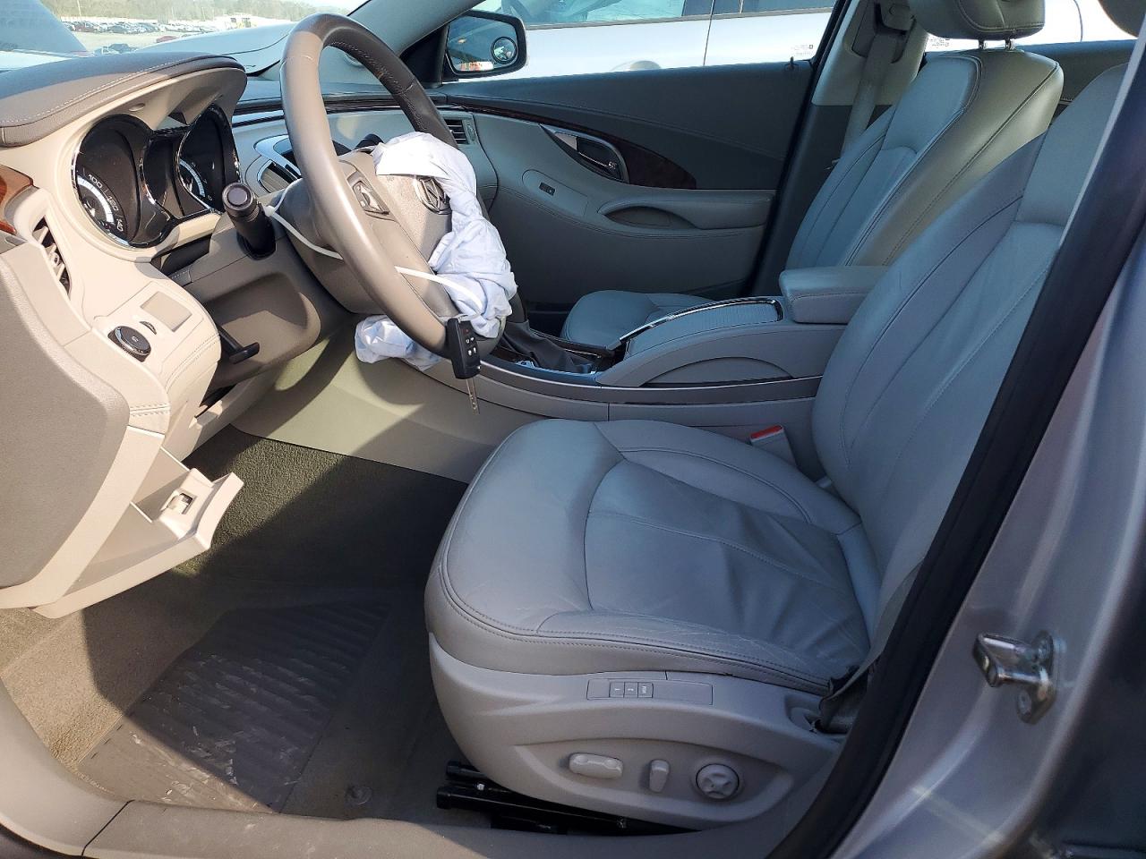 2010 BUICK LACROSSE CXL photo 19