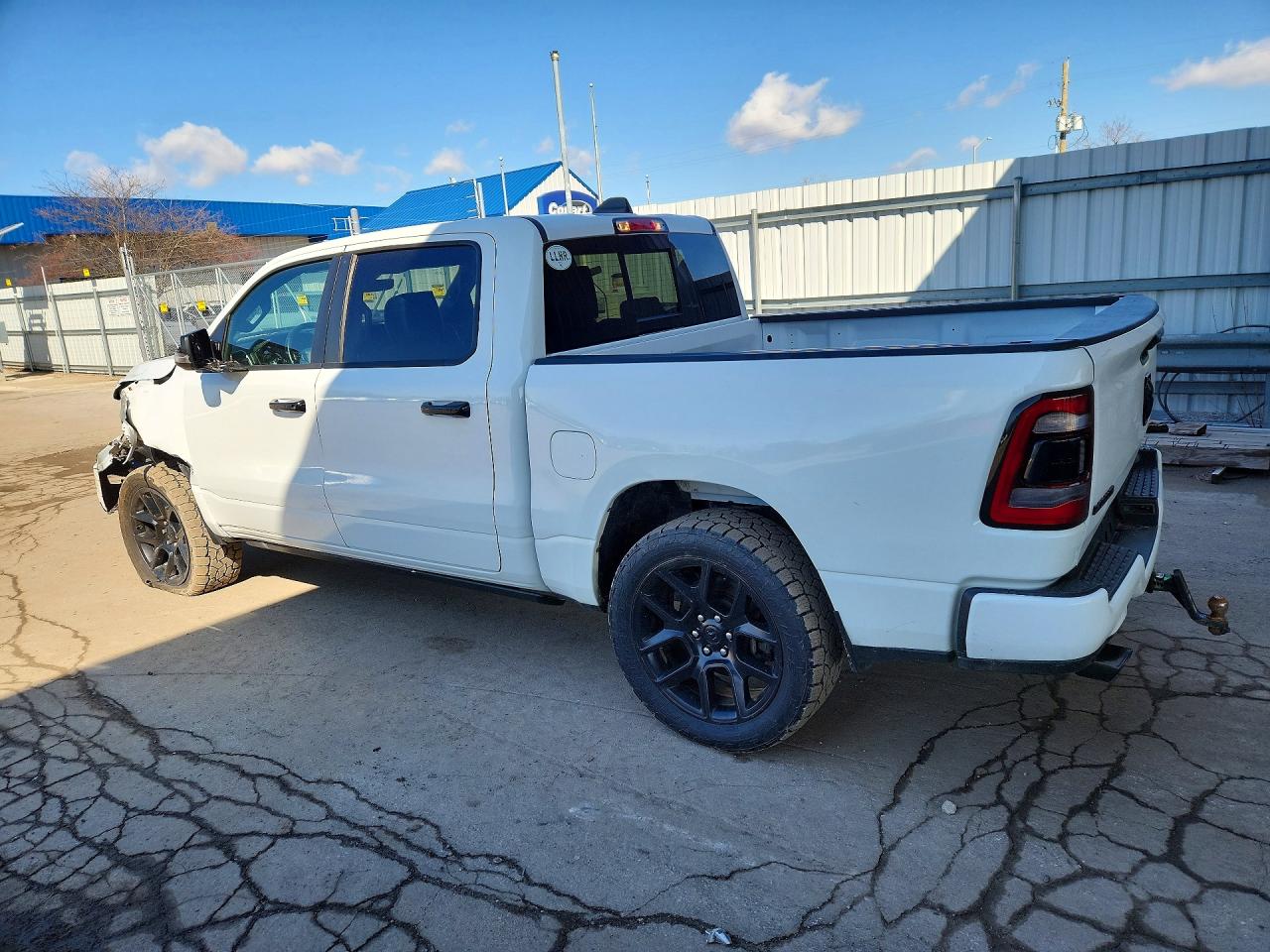 2023 RAM 1500 LARAMIE photo 3