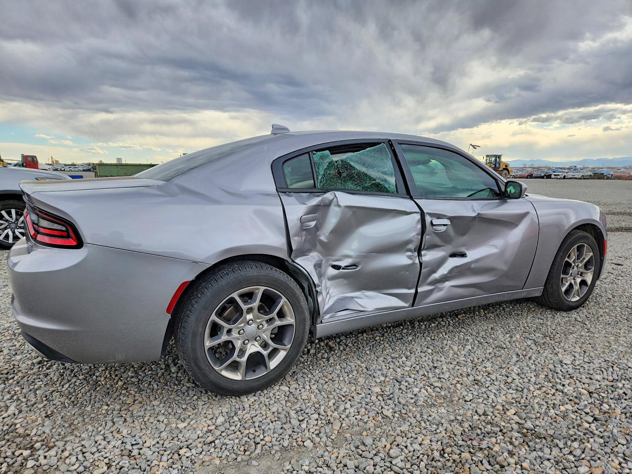 2015 DODGE CHARGER SXT photo 3