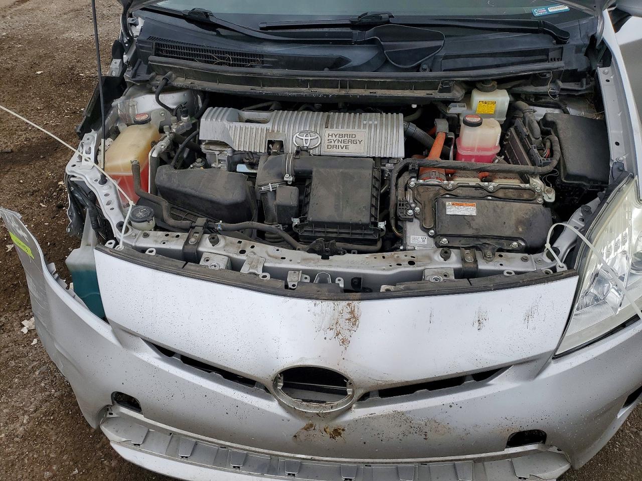 2015 TOYOTA PRIUS TWO photo 11