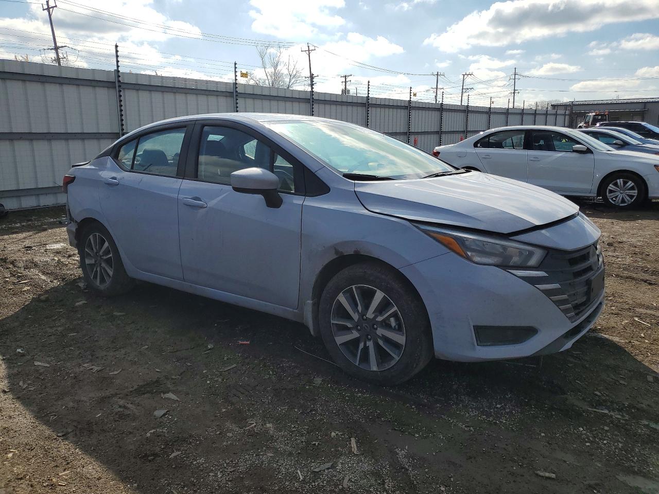 2025 NISSAN VERSA SV photo 4