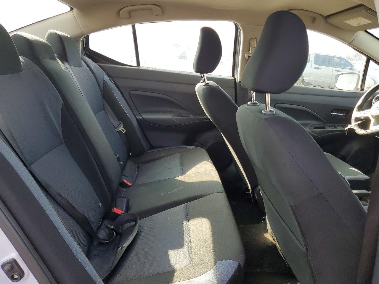 2025 NISSAN VERSA SV photo 10