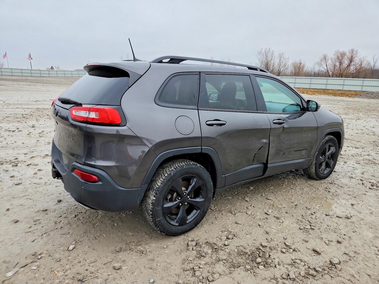 2018 JEEP CHEROKEE LIMITED photo 3