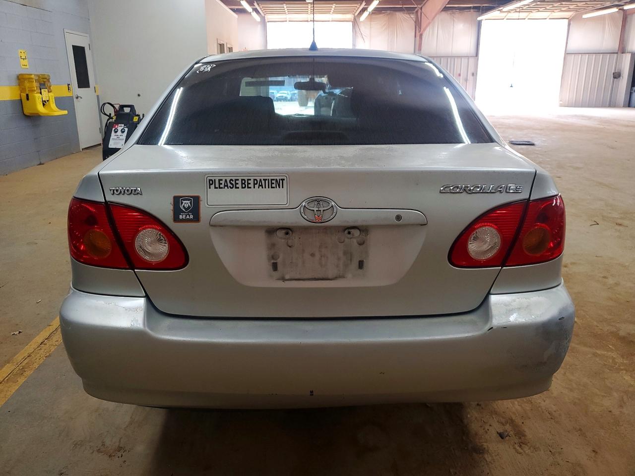 2004 TOYOTA COROLLA photo 6