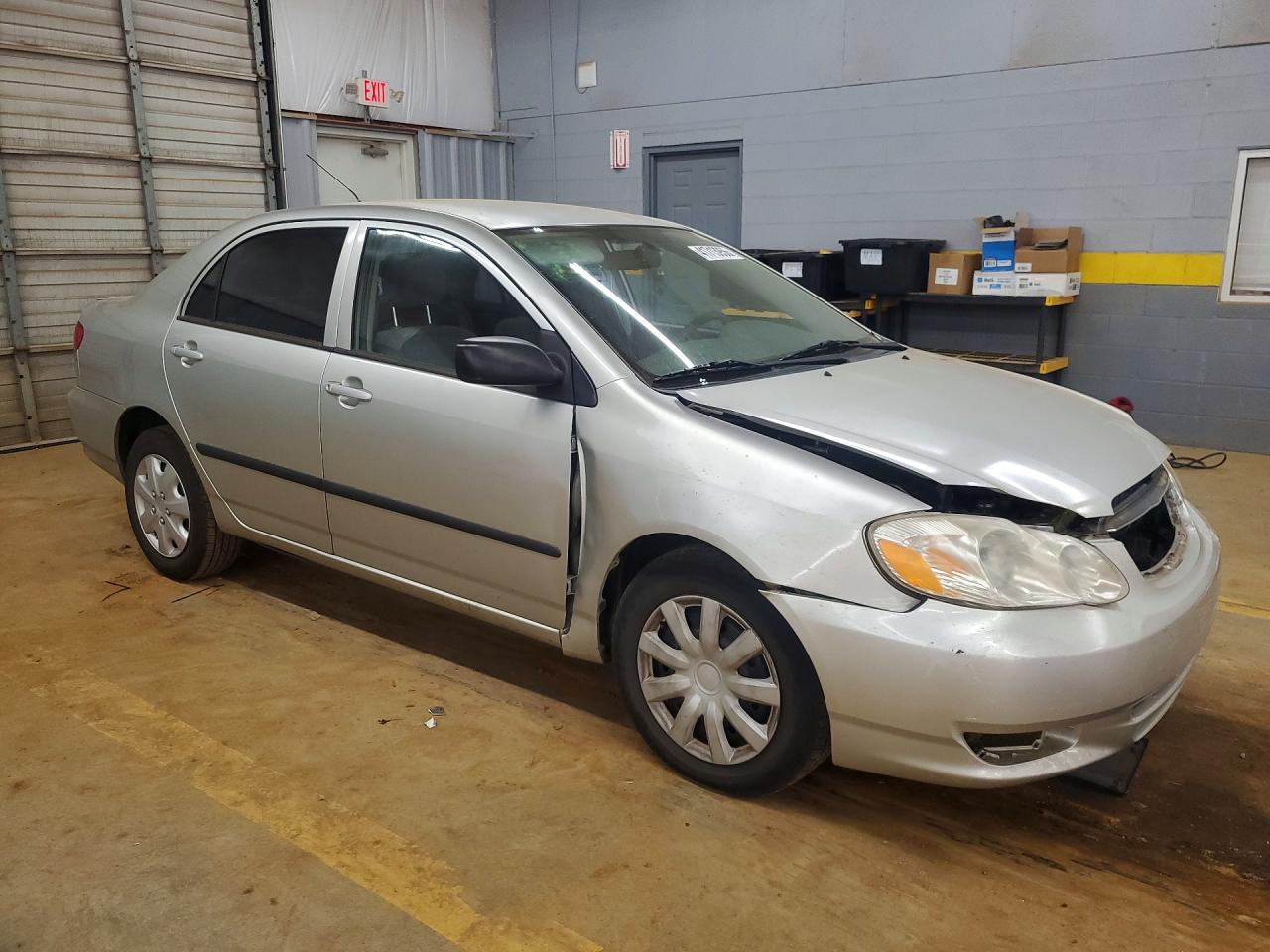 2004 TOYOTA COROLLA photo 4