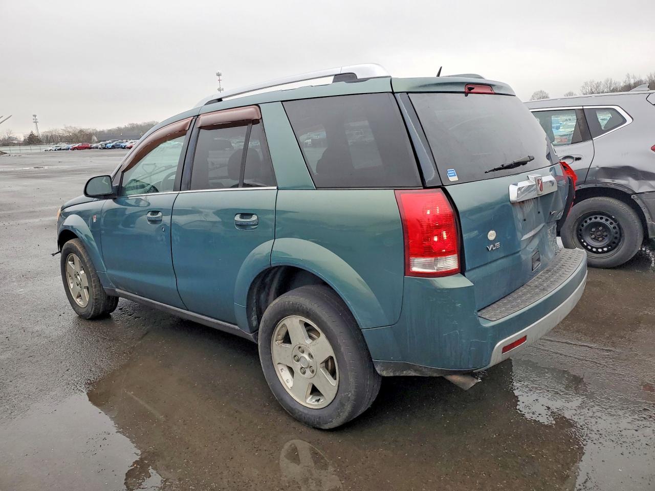 2006 SATURN VUE photo 2