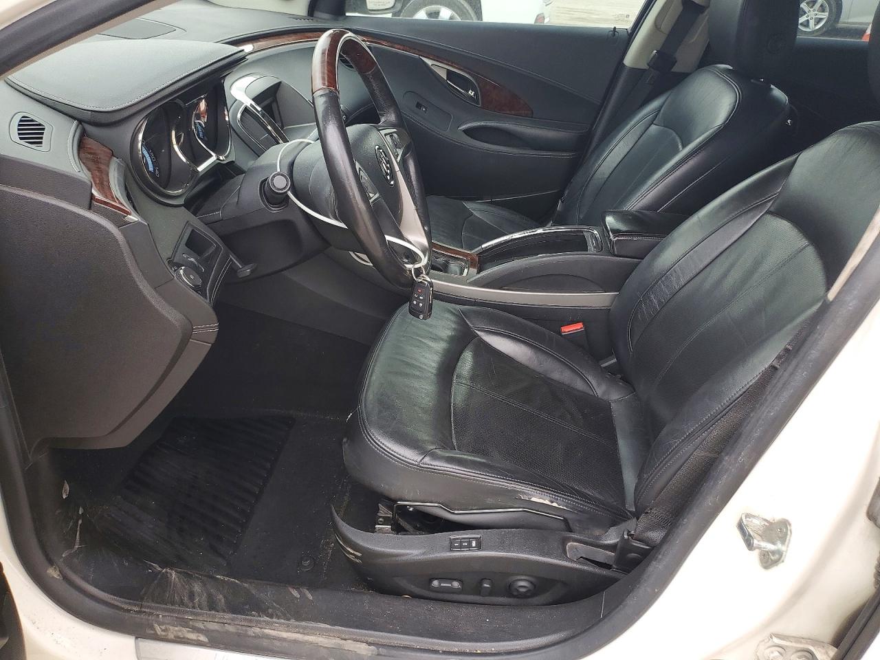 2011 BUICK LACROSSE CXS photo 13