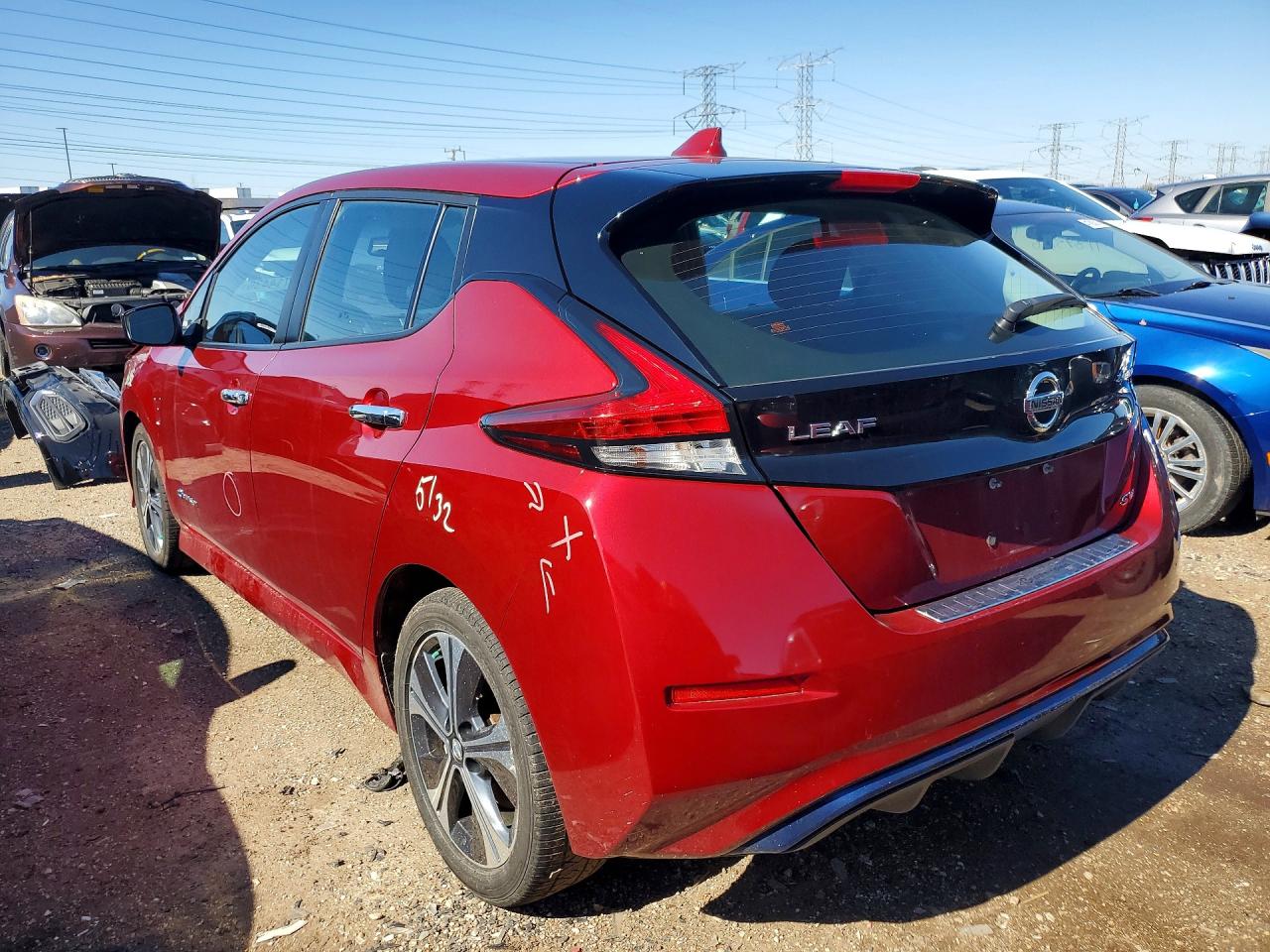 2019 NISSAN LEAF SV photo 2