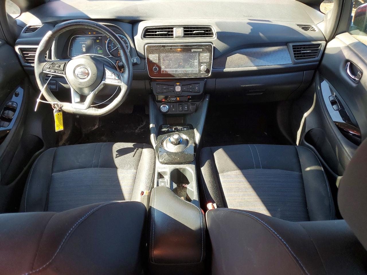 2019 NISSAN LEAF SV photo 8