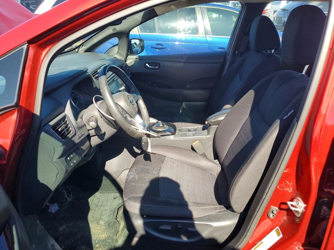 2019 NISSAN LEAF SV photo 7