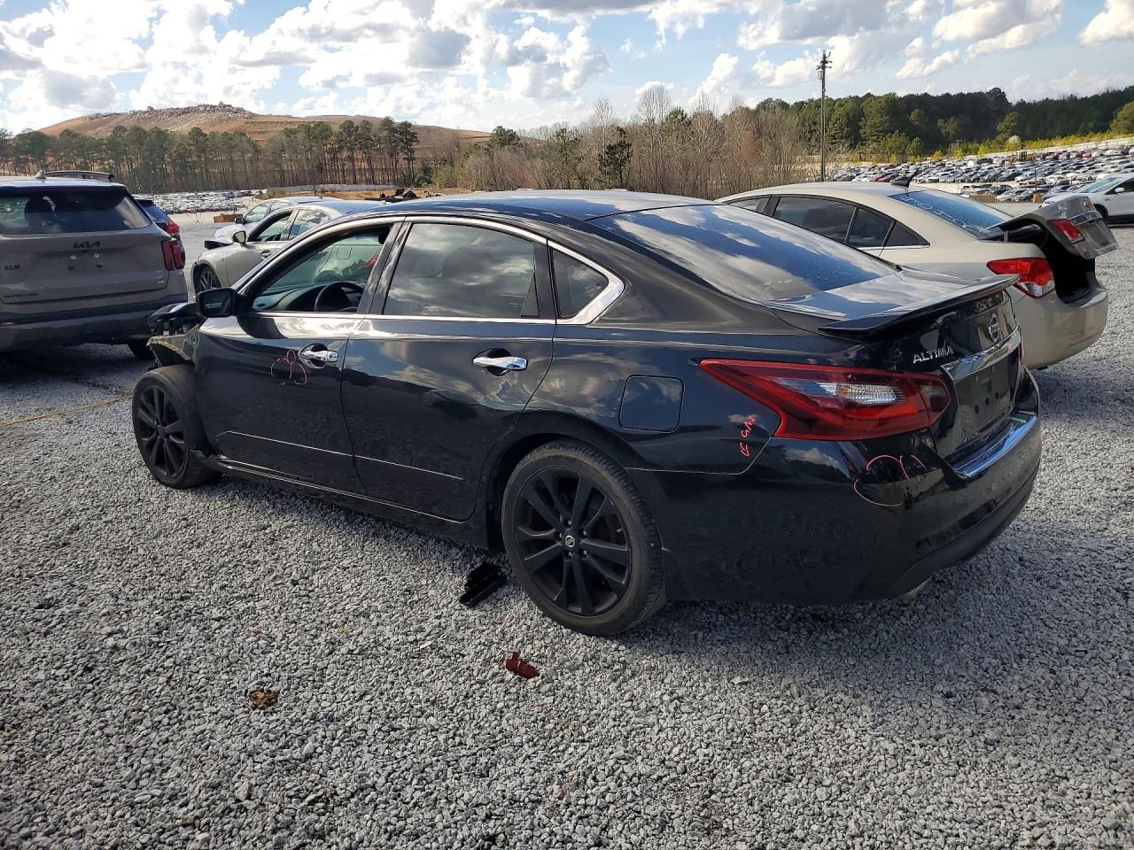 2017 NISSAN ALTIMA 2.5 SR photo 3