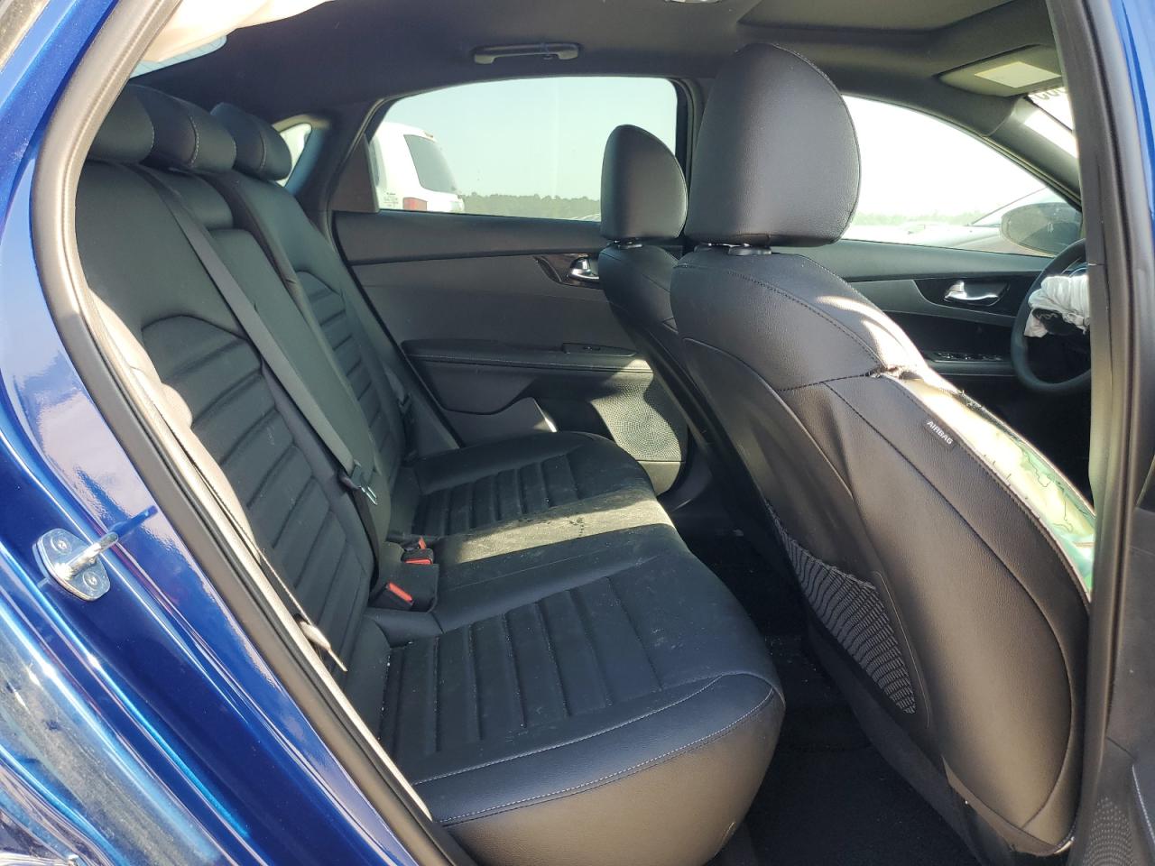 2024 KIA FORTE GT LINE photo 19