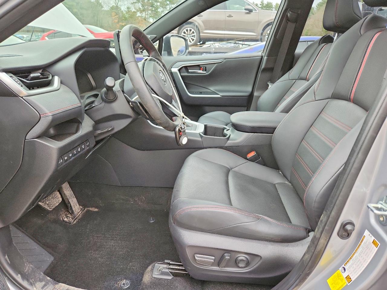 2024 TOYOTA RAV4 PRIME XSE photo 19