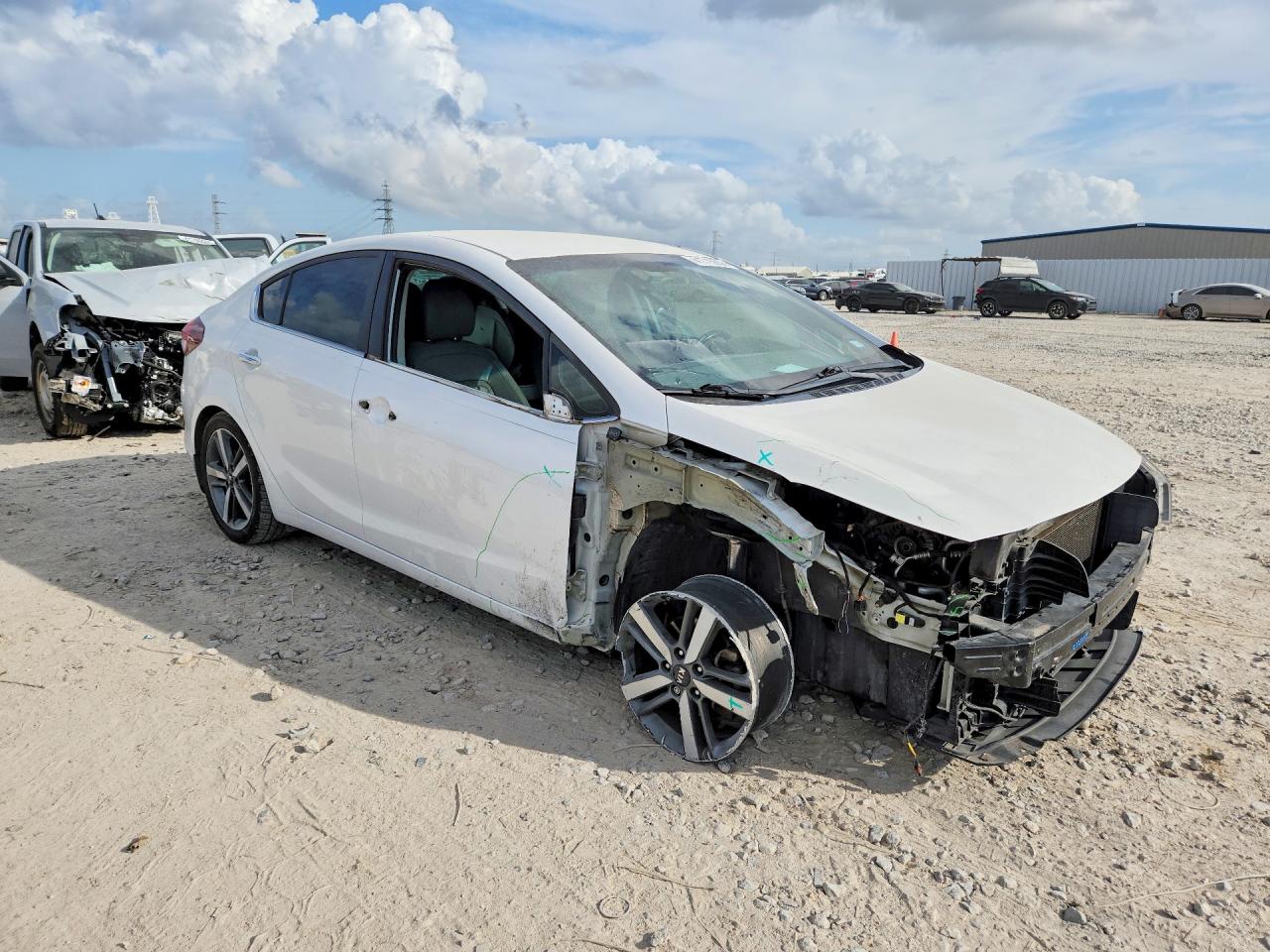 2017 KIA FORTE EX photo 10