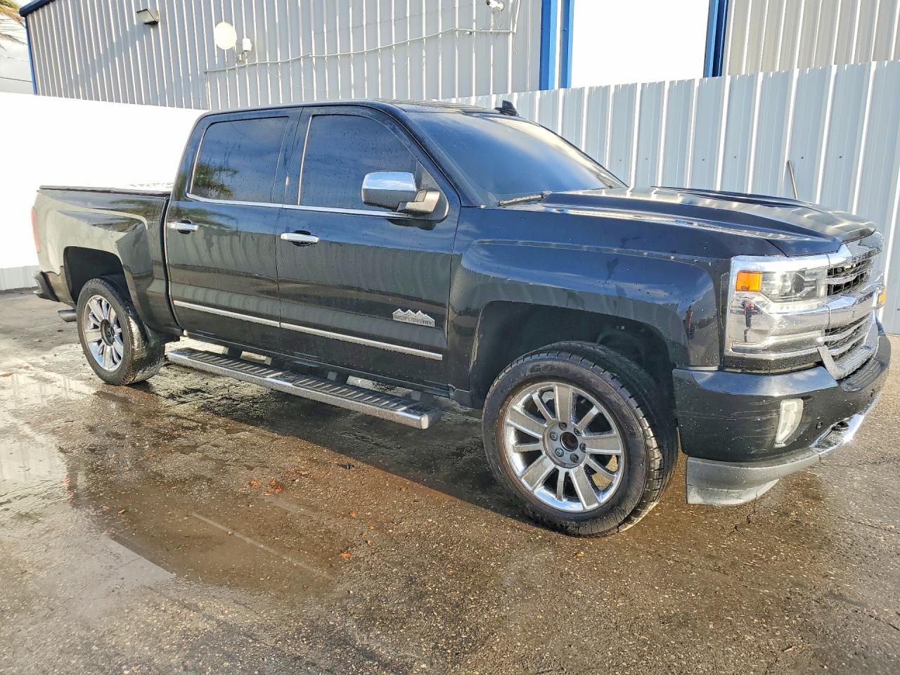 2017 CHEVROLET SILVERADO C1500 HIGH COUNTRY photo 4