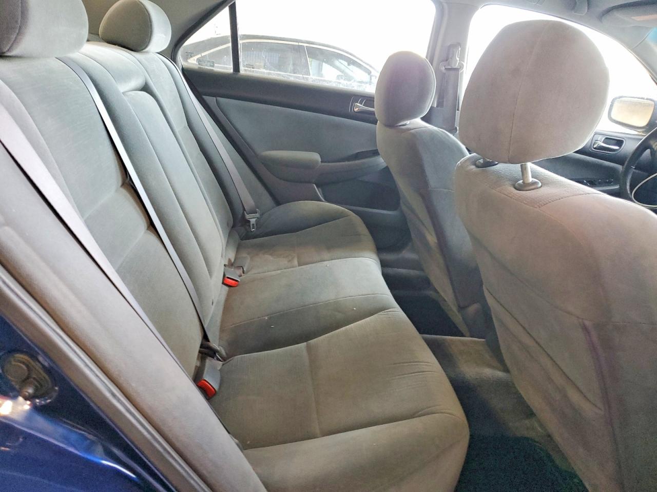 2004 HONDA ACCORD LX photo 10