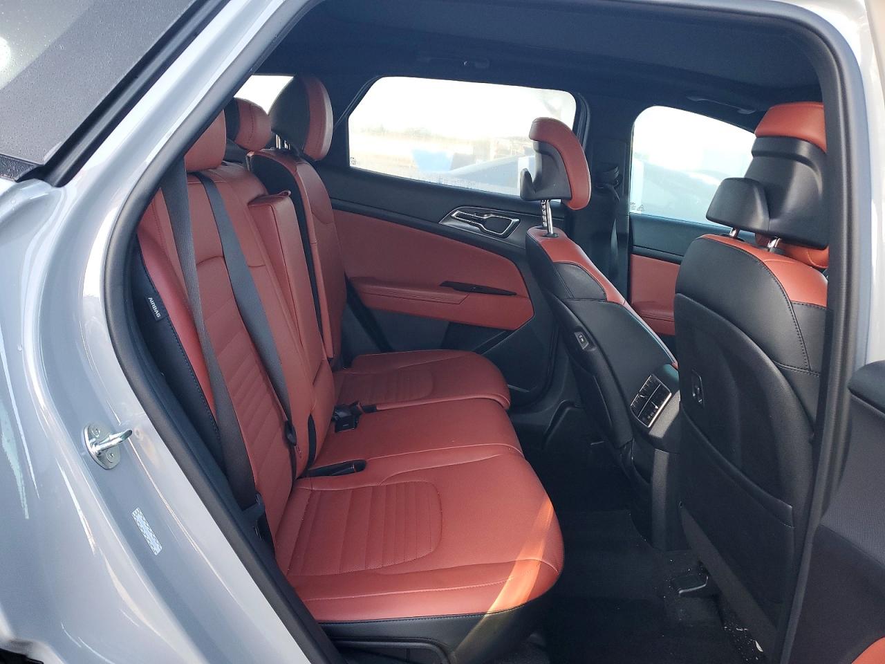 2025 KIA SPORTAGE SX-PRESTIGE photo 11