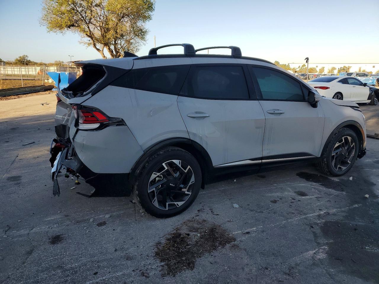 2025 KIA SPORTAGE SX-PRESTIGE photo 3