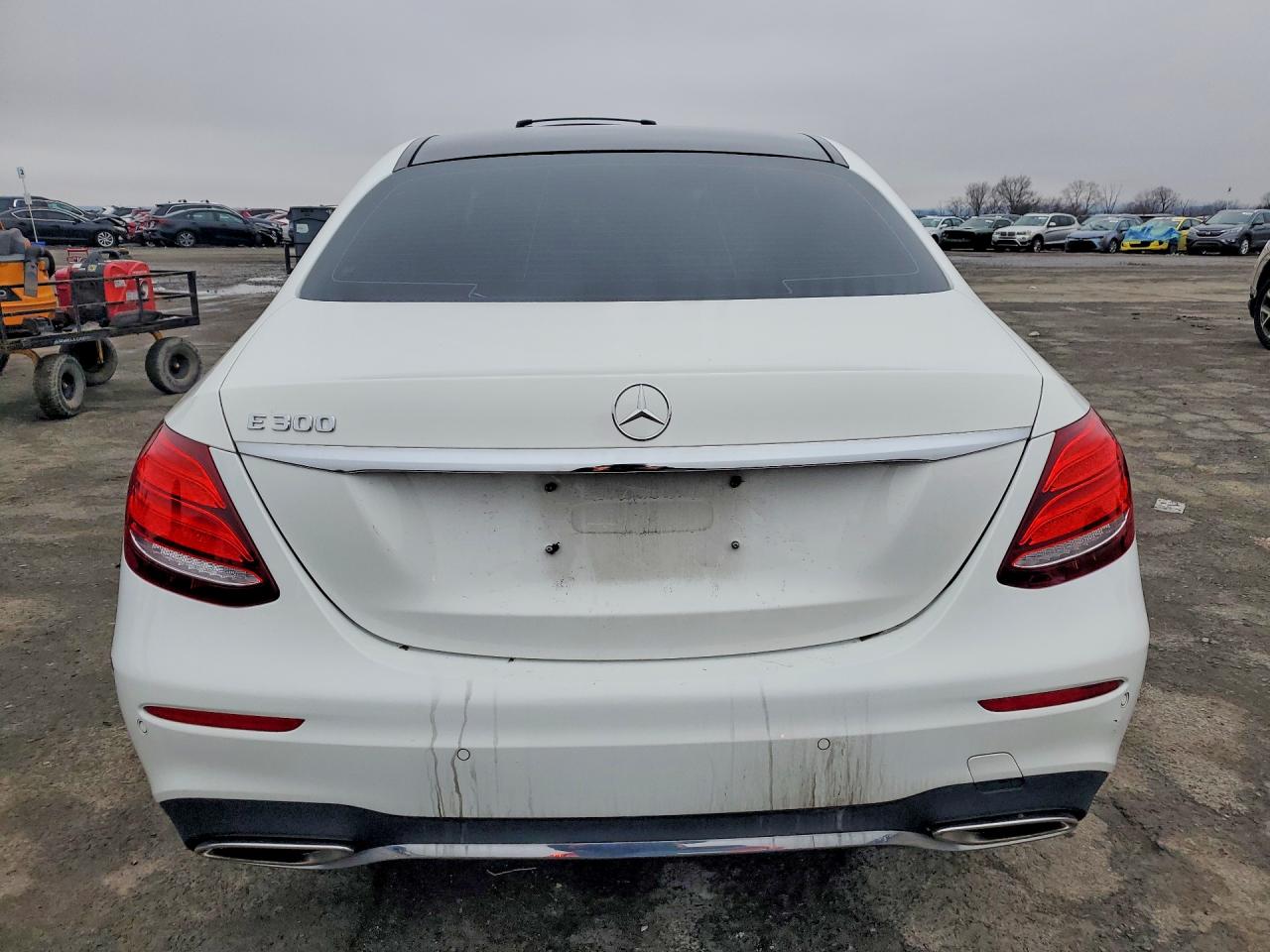 2018 MERCEDES-BENZ E 300 photo 11