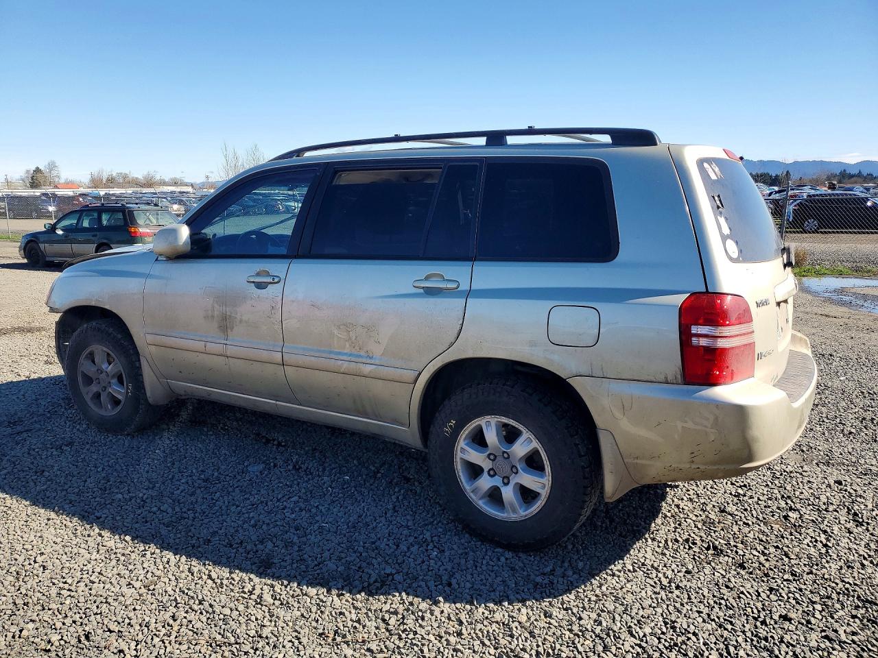 2003 TOYOTA HIGHLANDER BASE photo 3
