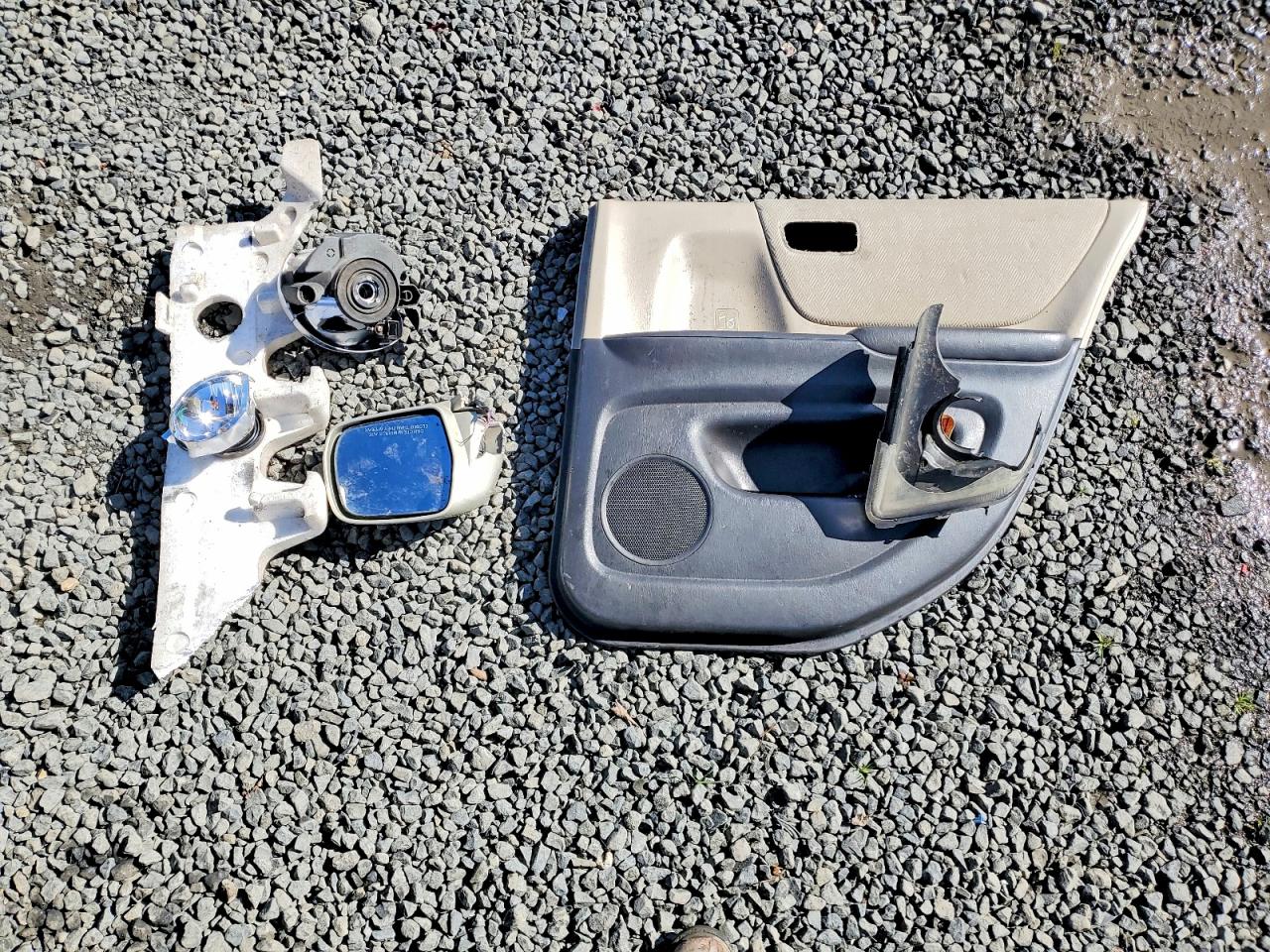 2003 TOYOTA HIGHLANDER BASE photo 25