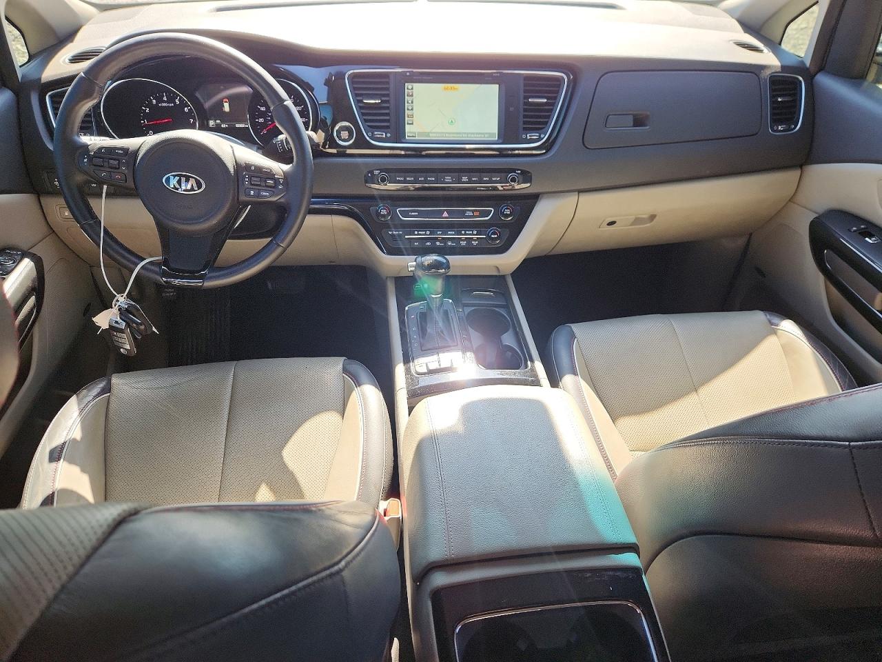 2016 KIA SEDONA SX photo 8