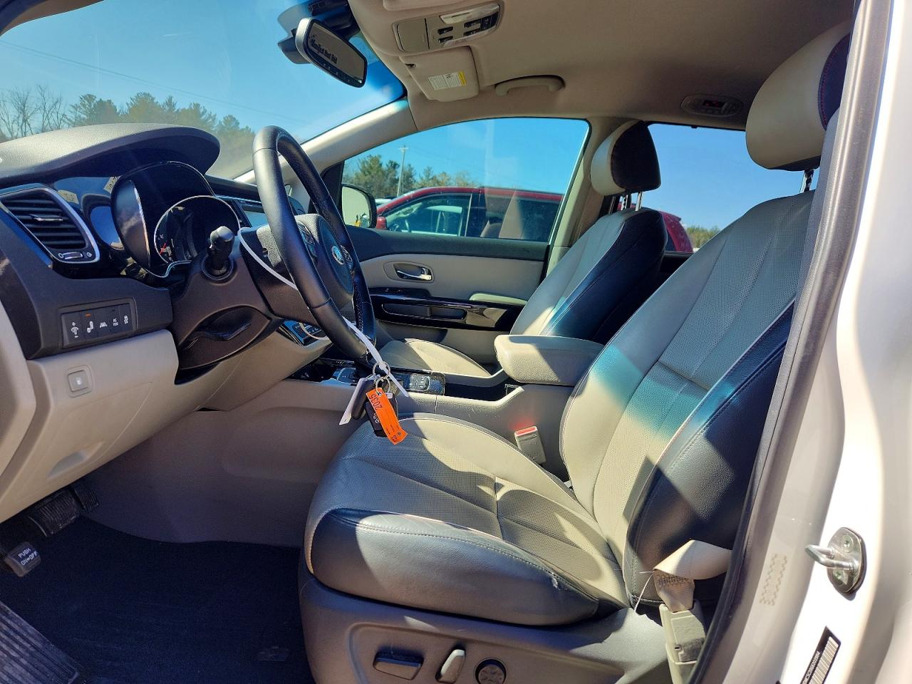 2016 KIA SEDONA SX photo 7