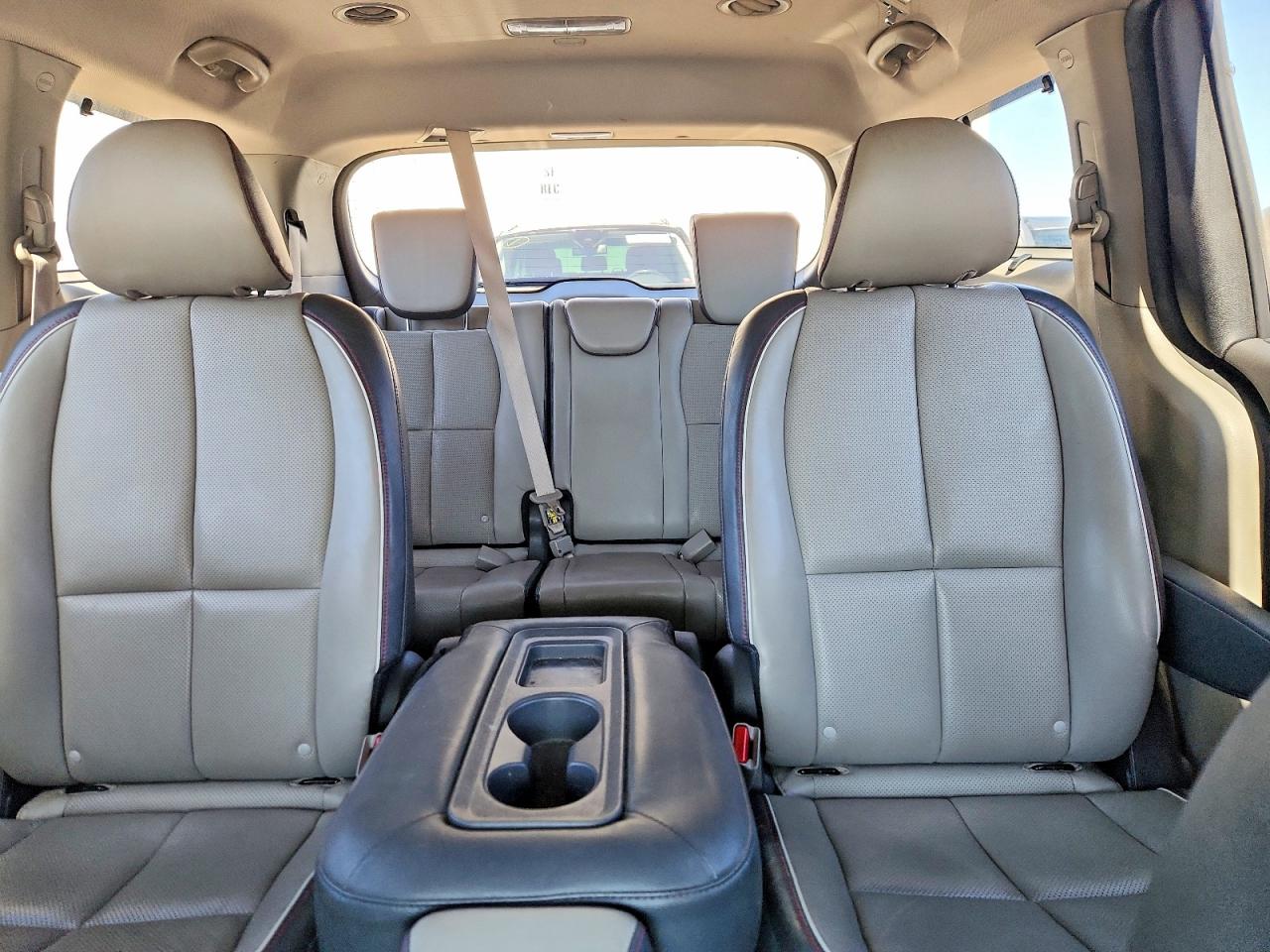 2016 KIA SEDONA SX photo 10